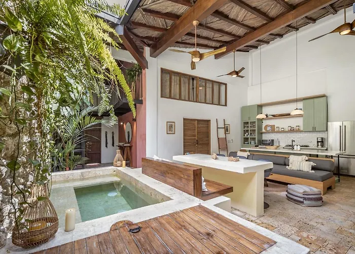 New Private 3 Bedroom Casa In The Old City With Ensuite Bathrooms And Plunge Pool