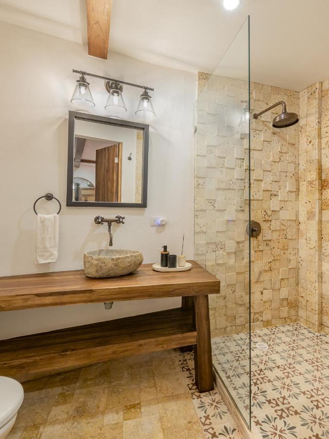 New Private 3 Bedroom Casa In The Old With Ensuite Bathrooms And Plunge Pool *