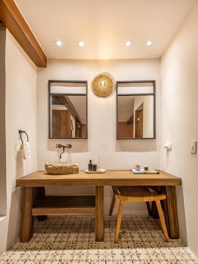New Private 3 Bedroom Casa In The Old With Ensuite Bathrooms And Plunge Pool Villa Cartagena