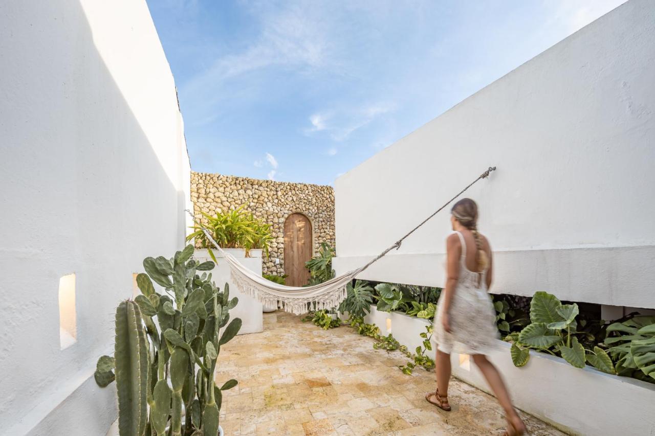 New Private 3 Bedroom Casa In The Old With Ensuite Bathrooms And Plunge Pool Villa