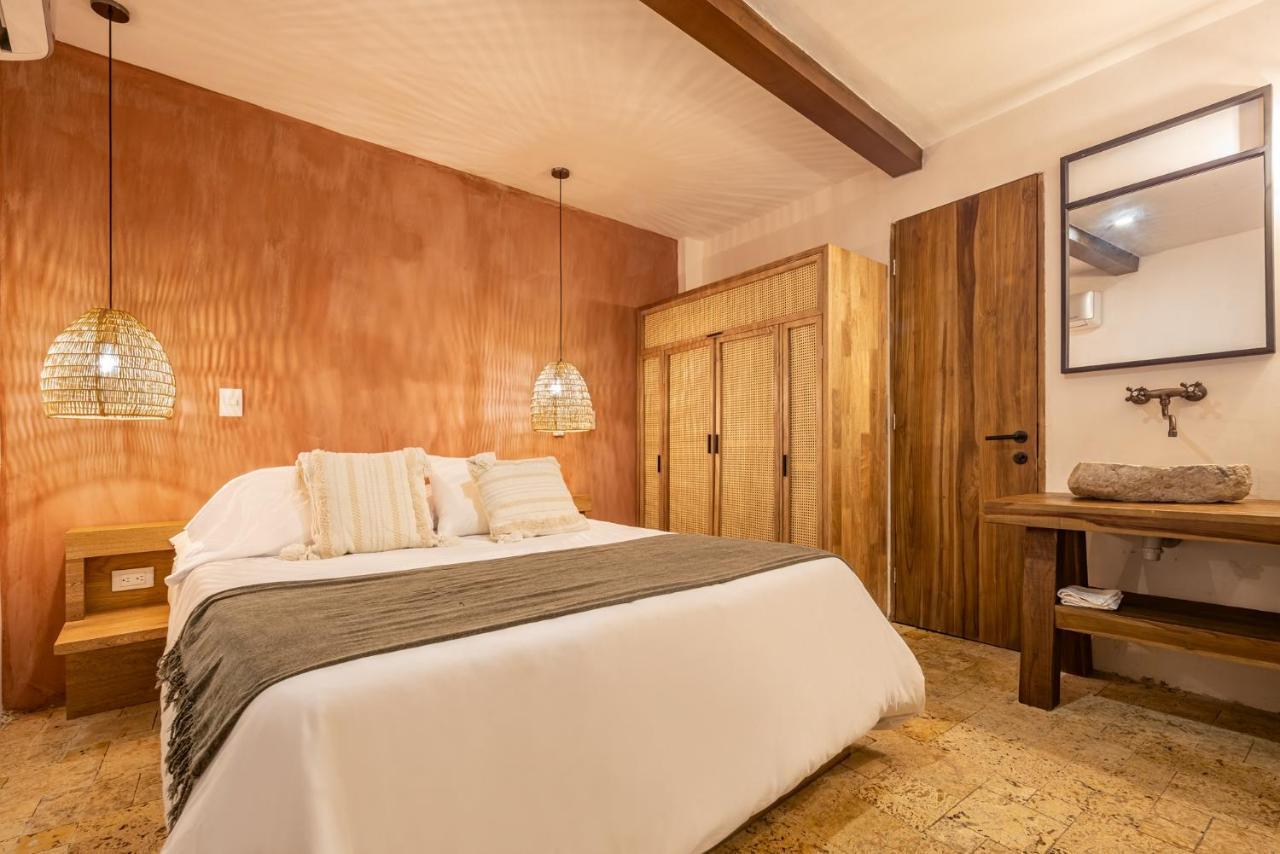 New Private 3 Bedroom Casa In The Old With Ensuite Bathrooms And Plunge Pool Villa Cartagena