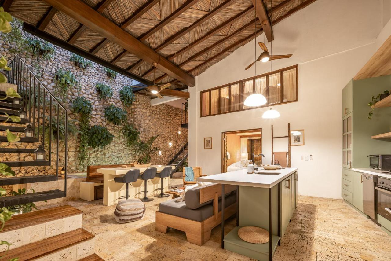New Private 3 Bedroom Casa In The Old With Ensuite Bathrooms And Plunge Pool Villa Cartagena